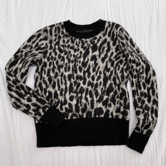 Banana Republic Sweaters - Banana Republic Alpaca Wool Gray Black White Leopard Cheetah Print Sweater XS